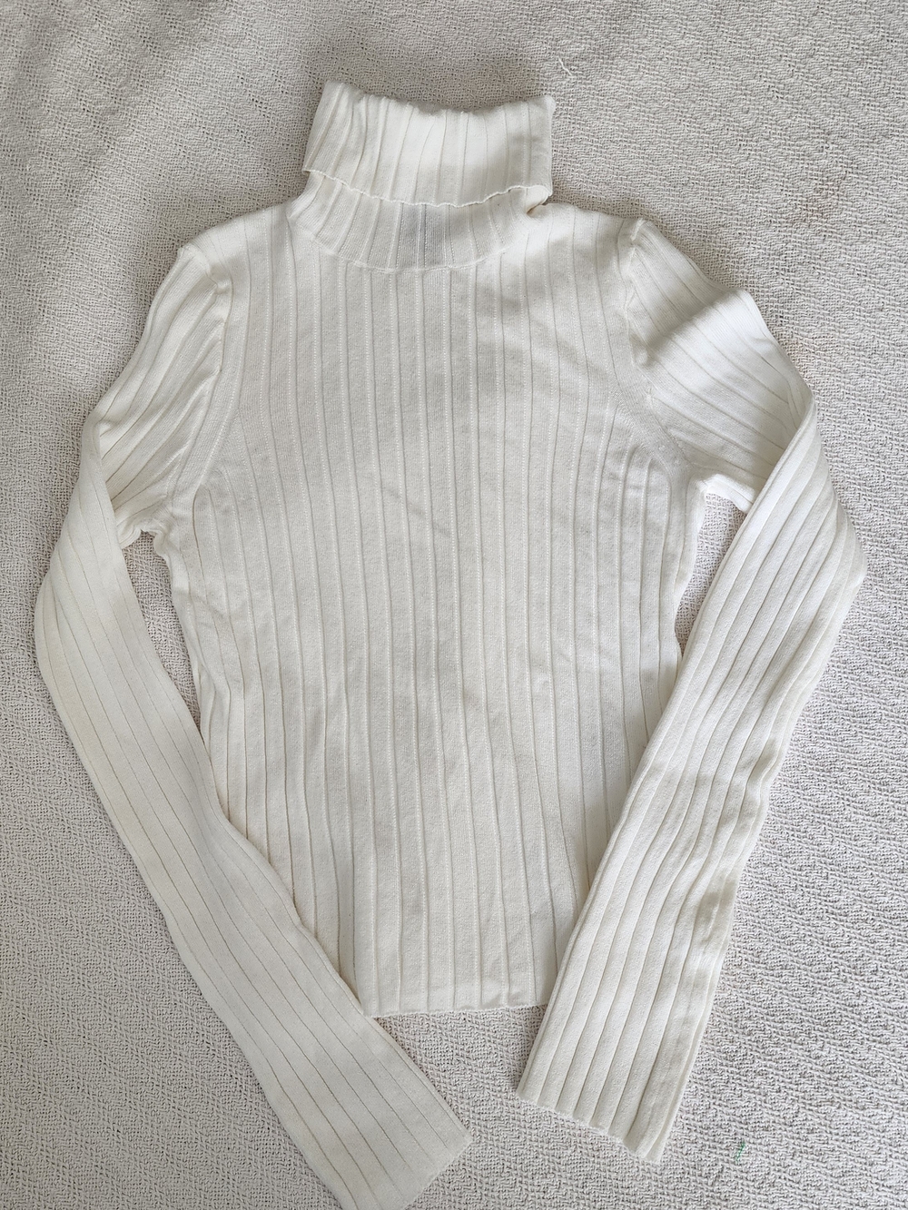 H&M DIVIDED White Ribbed Knit Turtleneck Sweater Slim Fit